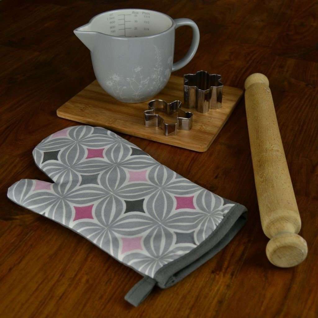 McAlister Textiles Laila Pink Cotton Print Single Oven Mitt Kitchen Accessories 